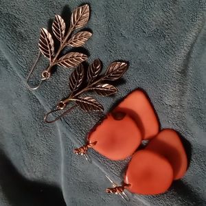 Dangling earrings. 2 pair faux stone & antiqued leaf earrings.